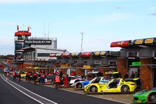 AMBIANCE PITLANE