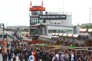 CROWDY PITALNE DURING THE AUTOGRAPH SESSION