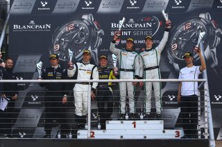 WINNERS OF THE SILVER CUP #83 BENTLEY TEAM HTP (DEU) BENTLEY CONTINENTAL GT3 OLIVIER LOMBARD (FRA) JULES SZYMKOWIAK (NDL)