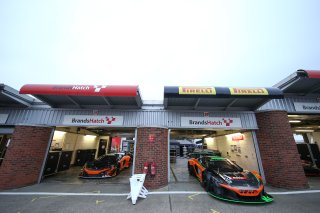 #58 STRAKKA RACING (GBR) MCLAREN 650S GT3 ALVARO PARENTE (PRT) BEN BARNICOAT (GBR)