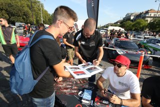 #88 AKKA ASP (FRA) MERCEDES AMG GT3 DRIVER SIGNING AUTGRAPHS