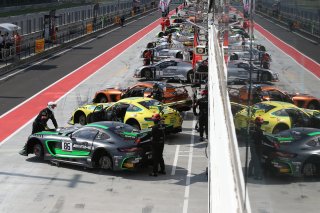 AMBIANCE PITLANE
