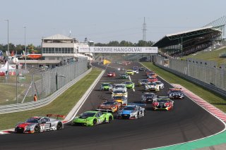 START OF THE QUALIFYING RACE
