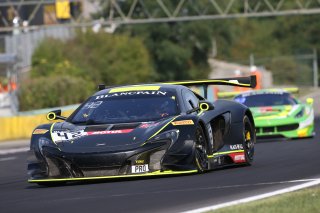 #42 STRAKKA MOTORSPORT (GBR) MCLAREN 650S GT3 MARTIN KODRIC (CRT) LEWIS WILLIAMSON (GBR)