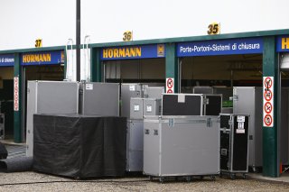 LOADING BOXES