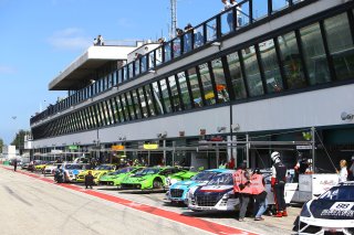AMBIANCE PITLANE