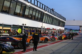 AMBIANCE PITLANE