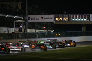 START OF THE QUALIFYING RACE