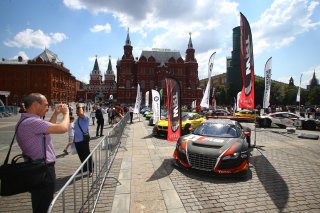 CARS DISPLAYED IN FRONT OF THE 4 SEASONS HOTEL
