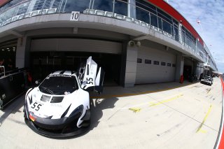#55 ATTEMPTO RACING (DEU) MCLAREN 650 S GT3 ROB BELL (GBR) KEVIN ESTRE (FRA)