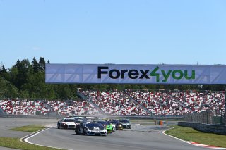 START OF THE QUALIFYING RACE