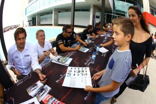 YOUNG FAN DURING THE AUTOGRAPH SESSION
