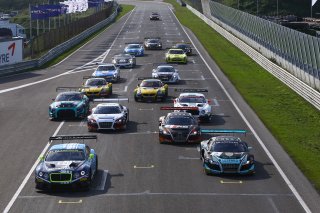START OF THE MAIN RACE