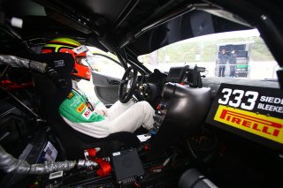 #333 RINALDI RACING (DEU) FERRARI 458 ITALIA GT3 JEROEN BLEEKEMOLEN (NLD) NORBERT SIEDLER (AUT)