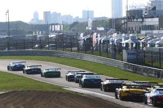 START OF THE QUALIFYING RACE