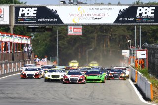 START OF THE QUALIFYING RACE
