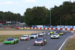 START OF THE MAIN RACE