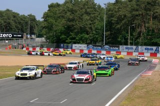 START OF THE QUALIFYING RACE