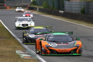 #58 STRAKKA RACING (GBR) MCLAREN 650S GT3 ALVARO PARENTE (PRT) BEN BARNICOAT (GBR)