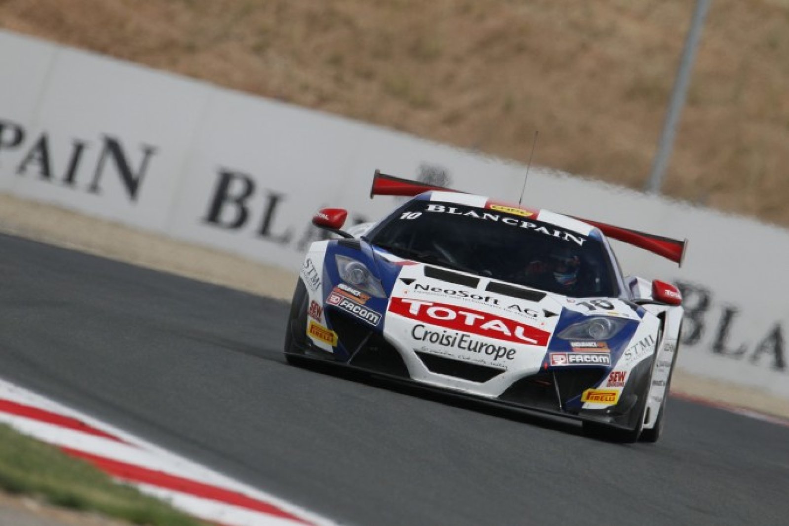 Stunning 1-2 finish in FIA GT Series at Navarra for Sebastien Loeb Racing