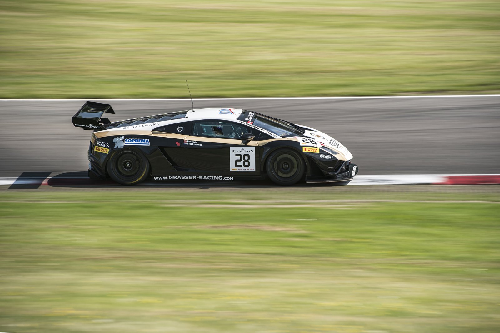 Clean sweep for Grasser Racing Team Lamborghini at Brands Hatch