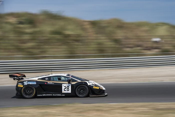 Jeroen Bleekemolen shows his hand in first free practice