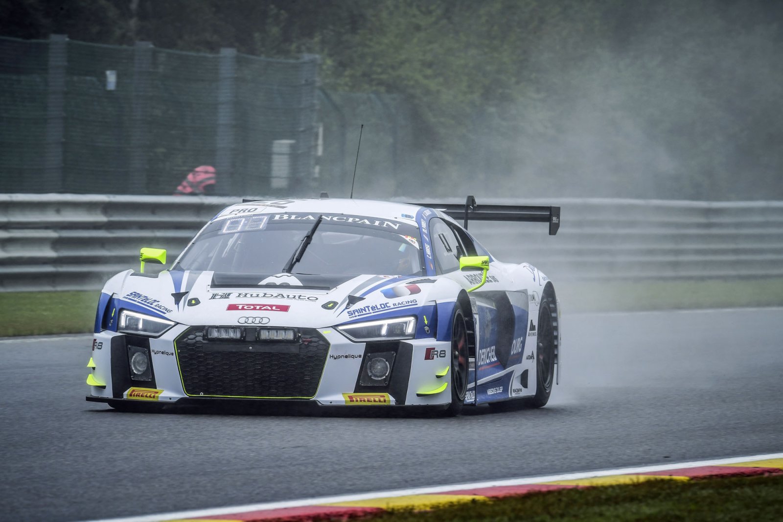 Saintéloc Racing Audi on top in mixed conditions