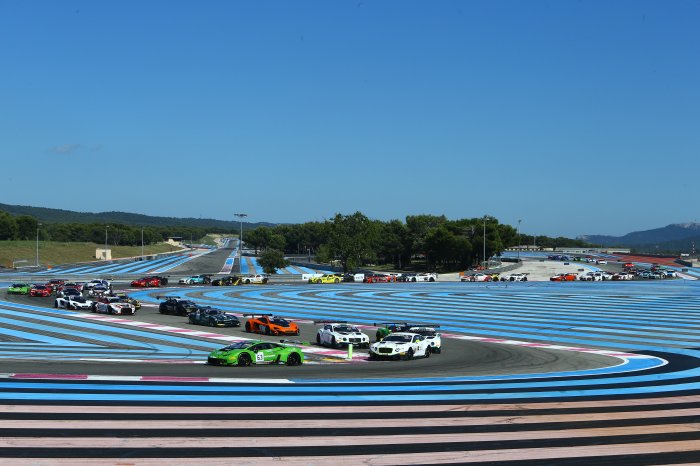 Racing into the night at Le Castellet