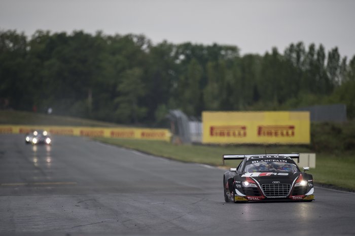 Emphatic win for Laurens Vanthoor and Cesar Ramos in Qualifying Race