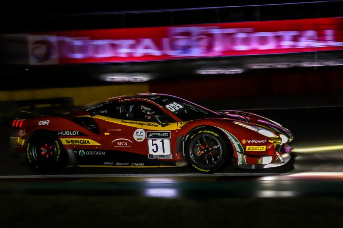 15-hour update: did the leading Ferrari make a tactical mistake?