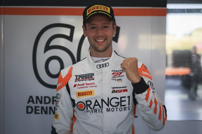 Marschall beats Marciello to Race 1 pole at Valencia