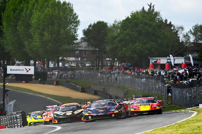 AF Corse Francorchamps Motors triumphs at Brands Hatch as Ferrari dominates Sprint Cup opener