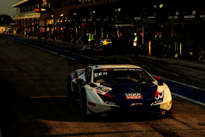 PRE-QUALIFYING: Pepper edges Abril to put Lamborghini on top at home