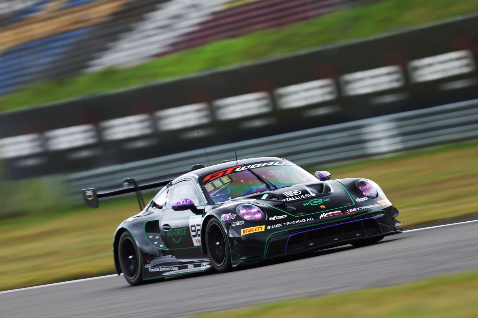 FREE PRACTICE: Heinemann puts Herberth on top at home
