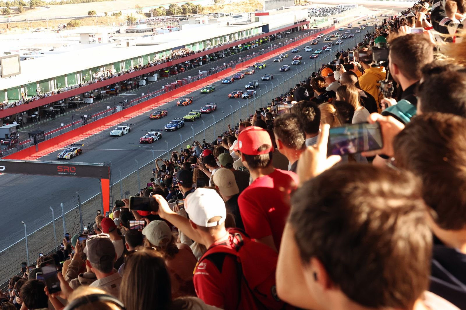 Mercedes-AMG Team GetSpeed triumphs in spectacular Endurance Cup finale at Portim&atilde;o
