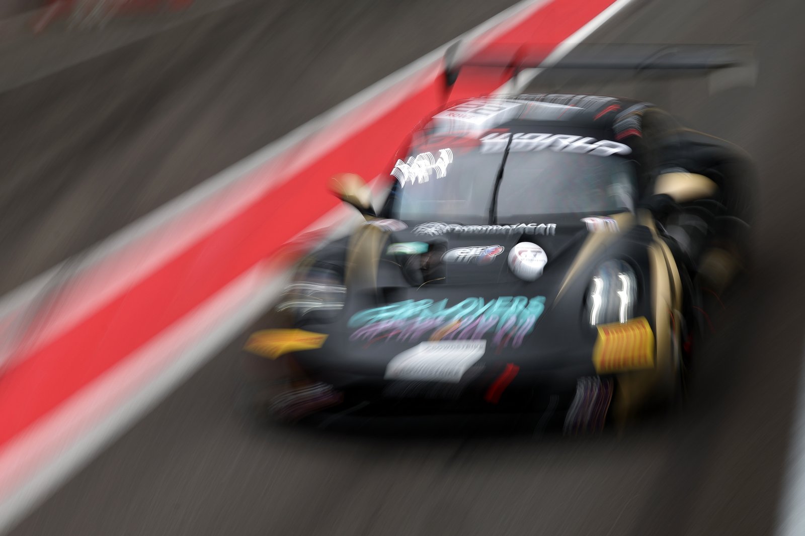 Prologue Day 2: G&uuml;ven hits the front as Porsche shows its pace 