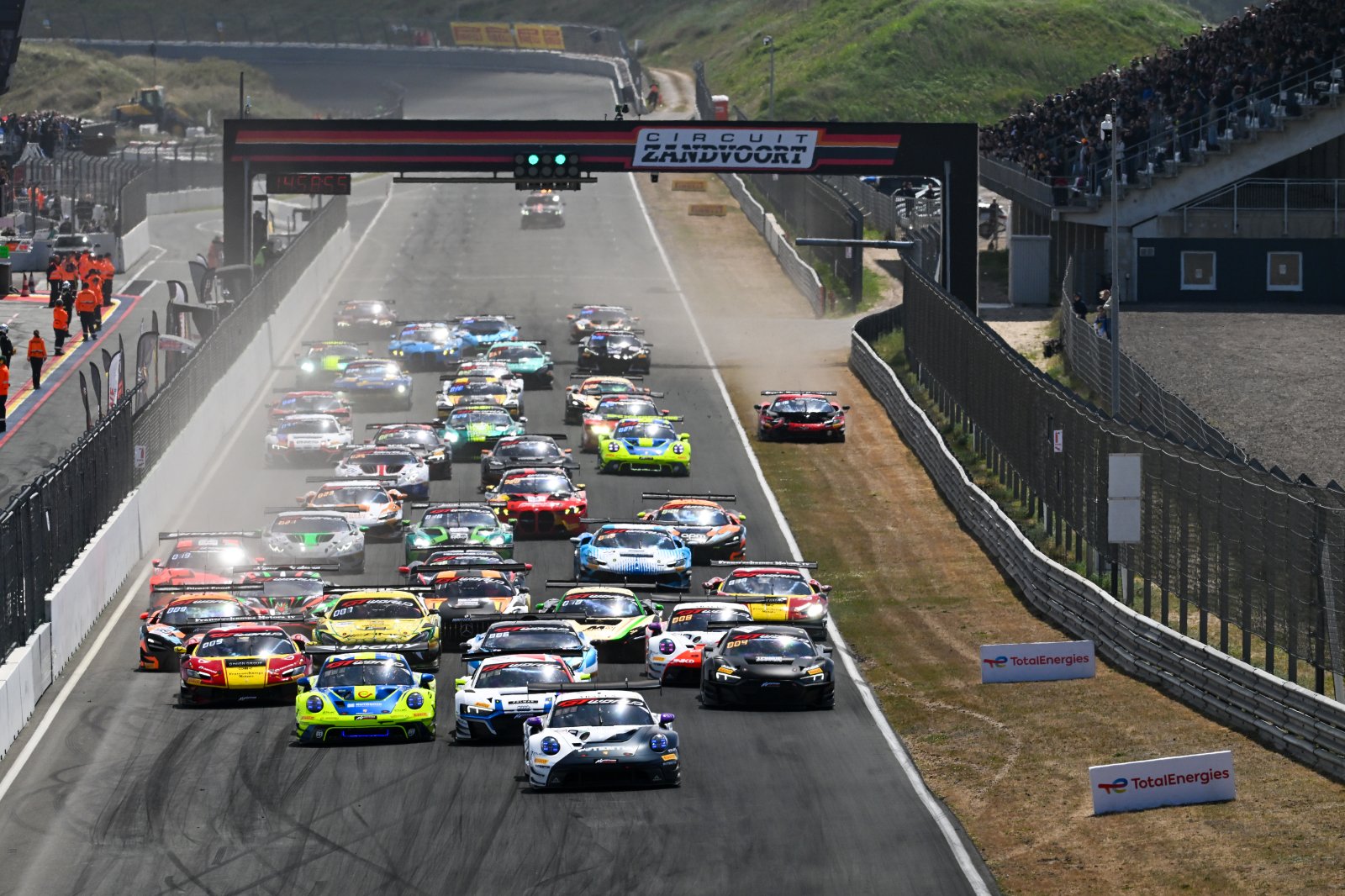 RACE PREVIEW: Sprint Cup heads for the dunes with titles up for grabs at Zandvoort