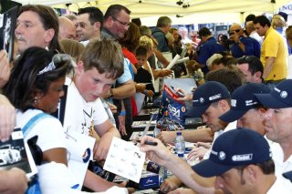 PARADE SPA ATMOSPHERE - AUTOGRAPH SESSION