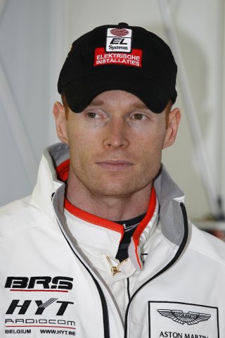 JEFF VAN HOOYDONK / ASTON MARTIN DBRS9 GT3 N64 TEAM BRS AM RACING / AMBIANCE - PORTRAIT 