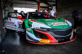 Honda Racing NSX, Pitlane
