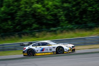#98 ROWE Racing DEU BMW M6 GT3 -, Track
