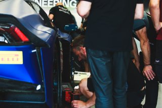 Pitlane Ambiance
