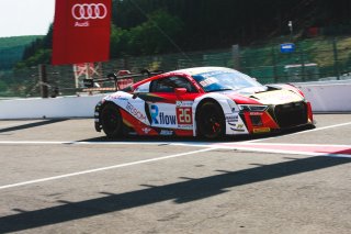 #26 Sainteloc Racing FRA Audi R8 LMS AM Cup Nyls Stievenart FRA Marc Rostan FRA Simon Gachet FRA Christian Kelders BEL, Pitlane Ambiance
