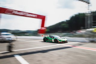 #488 Rinaldi Racing DEU Ferrari 488 GT3 AM Cup Rick Yoon KOR Pierre Ehret DEU Murad Sultanov DEU Nick Boulle USA, Pitlane Ambiance
