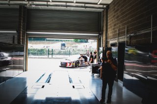 Pitlane Ambiance
