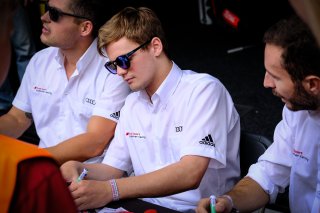 Pitwalk Autograph Session
