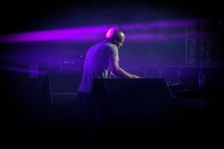Concert Synapson, Race
