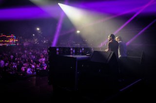 Concert Synapson, Race
