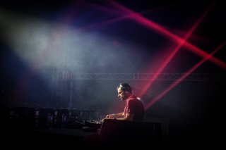 Concert Synapson, Race
