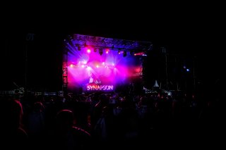 Concert Synapson, Race
